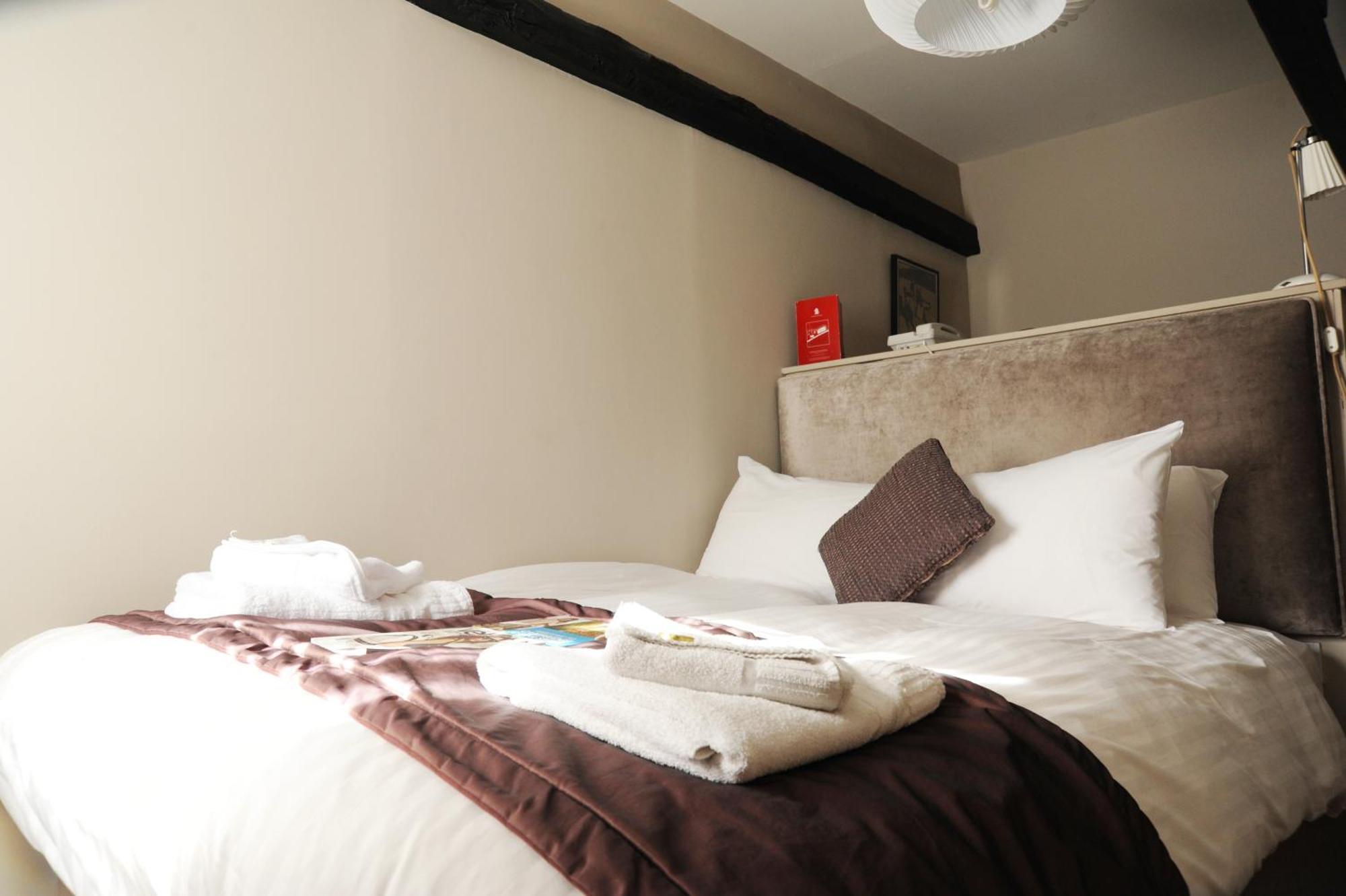 The Red Lion Hotel Whittlesford Dış mekan fotoğraf